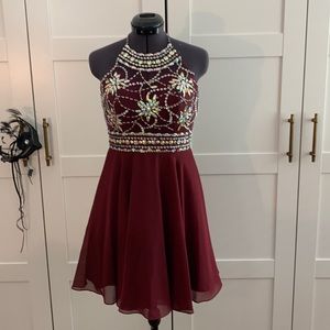 Prom Homecoming cocktail dress burgundy size 2